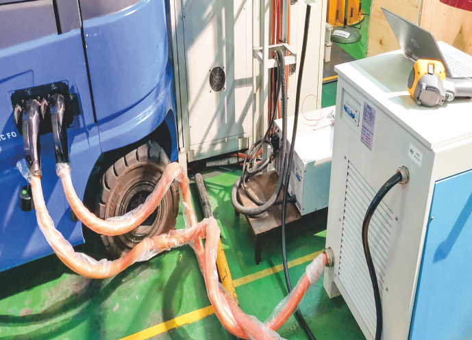 充電機(jī)客戶使用現(xiàn)場(chǎng)